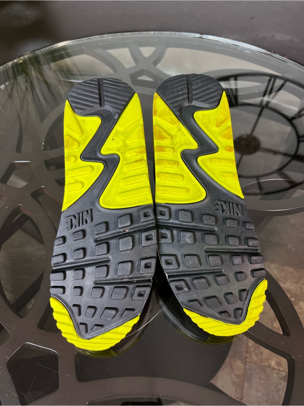 Nike Air Max 90 Shoes
Womens Size 8 Gray Volt
Colorblock Running - Picture 5 of 5